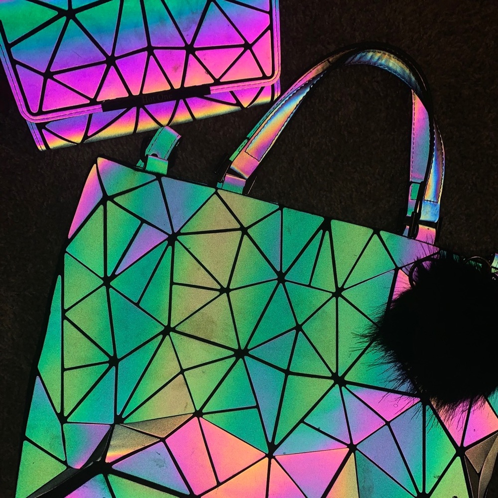 Holographic purse with matching wallet